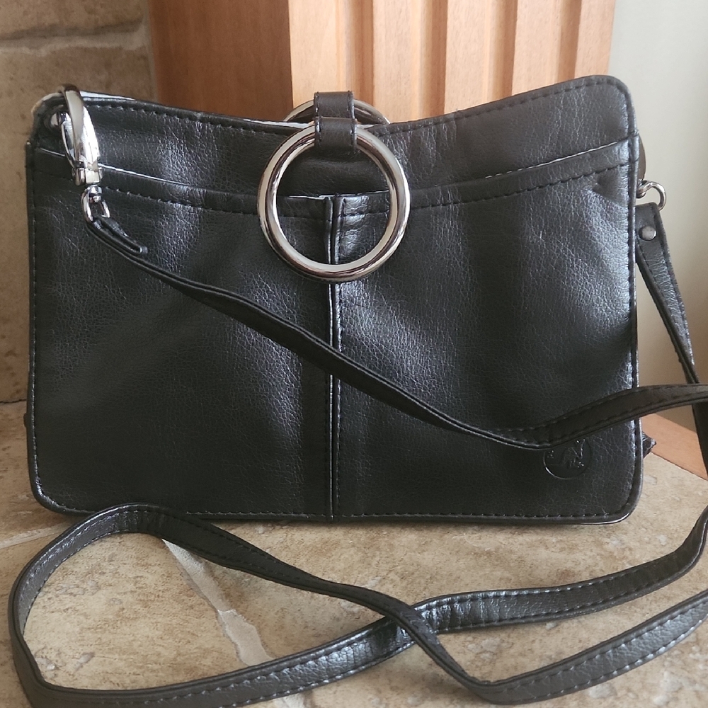 Pouchee Black Women's Crossbody Bag with Silver Ring Accent